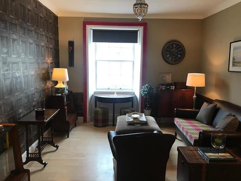 Central Apartment-Classic Style